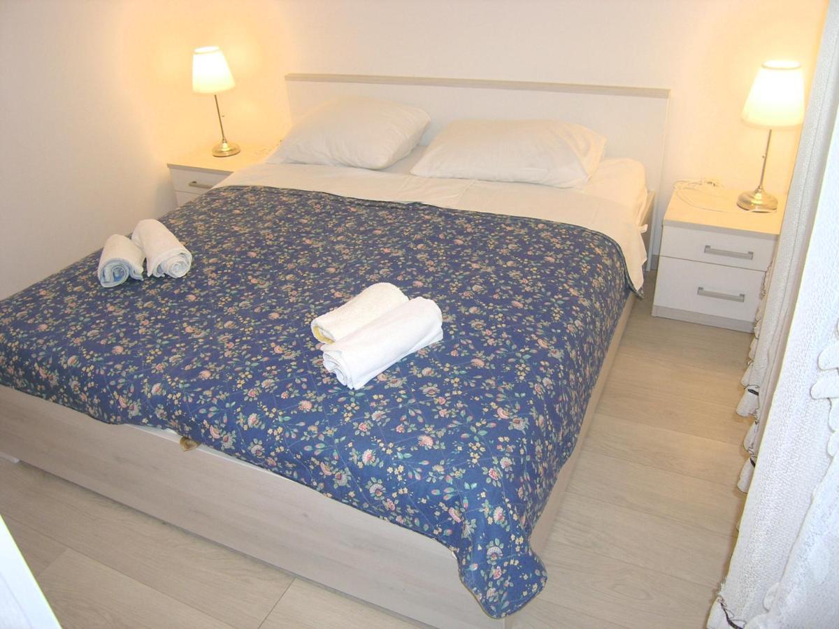 Apartments Sokolovic Krk Town Extérieur photo