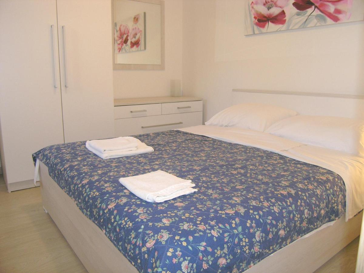 Apartments Sokolovic Krk Town Extérieur photo