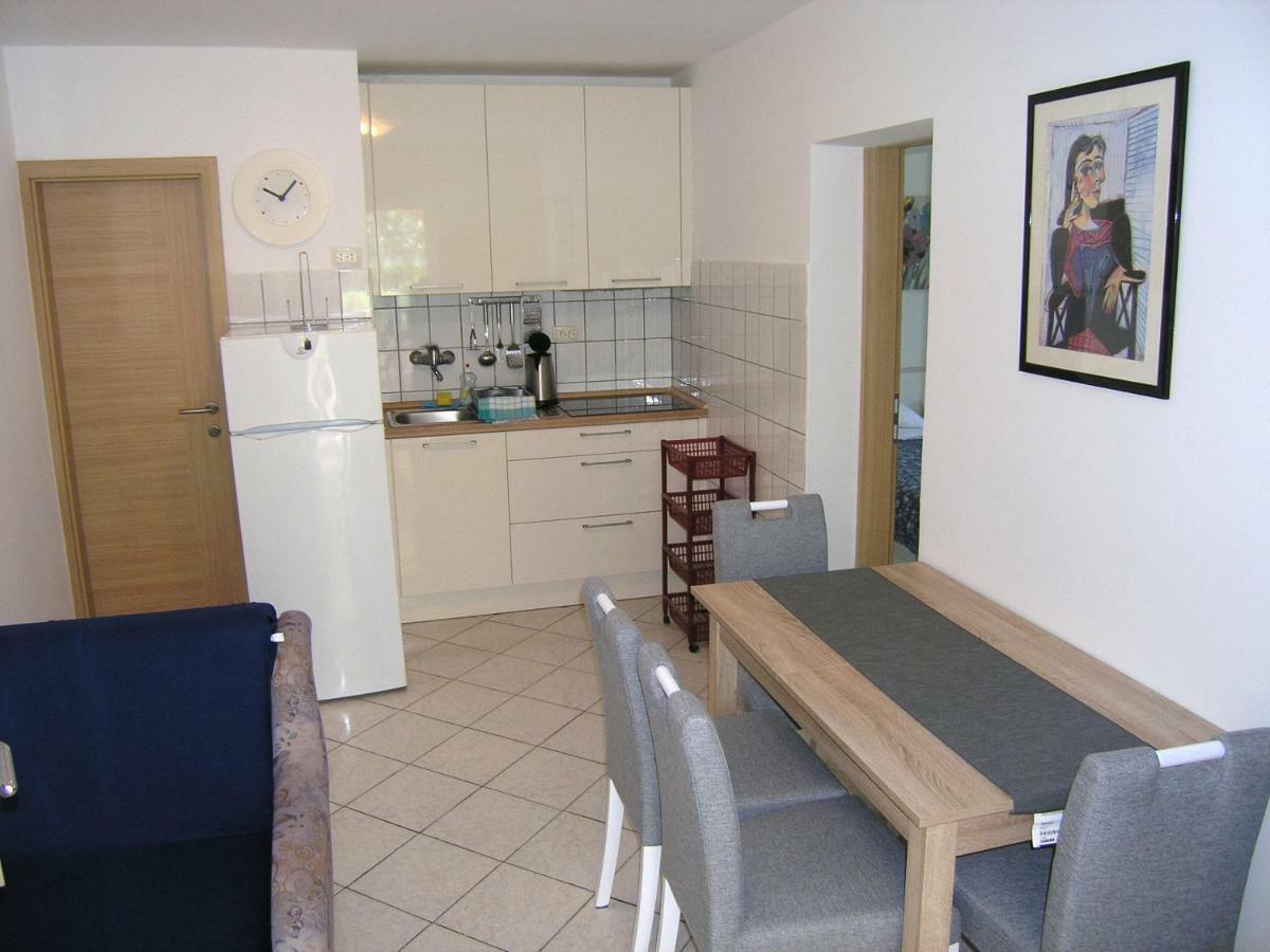 Apartments Sokolovic Krk Town Extérieur photo